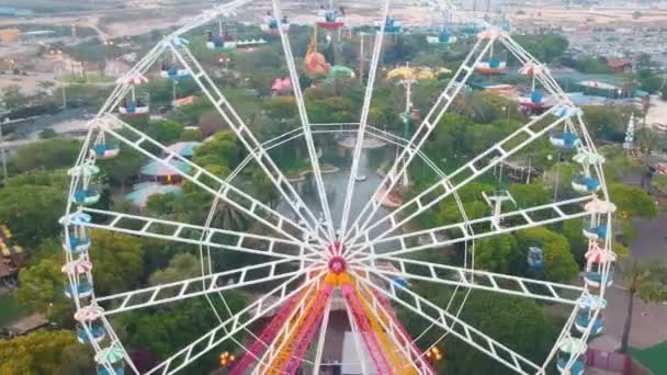 Rueda Fortuna Una Hermosa Vista Desde Dron Volando Cerca Rueda — Vídeo de stock