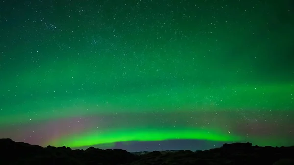 Het Noorderlicht Aurora Borealis Een Natuurlijk Fenomeen Dat Nachtelijke Hemel — Stockfoto