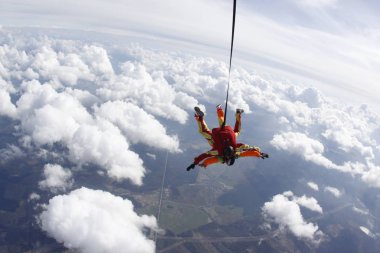 paraşüt atlama açık gökyüzü