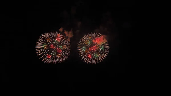 Színes Tűzijáték Felderül Bokeh Háttérben Tűzijáték Fesztivál Háttér Karácsony Másolás — Stock Fotó