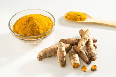 Organik zerdeçal tozu, Curcuma longa. Üst görünüm