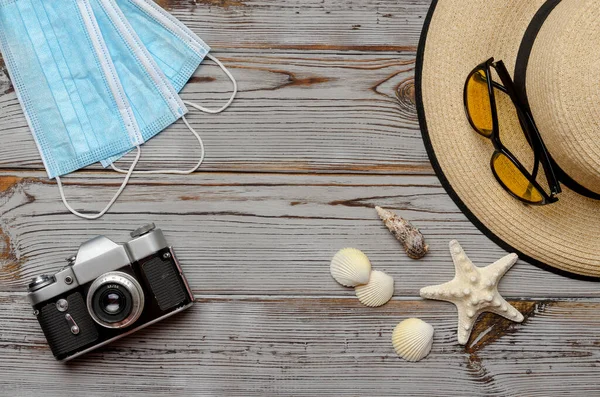 New Normal Tourist Travel Vacation Concept Consisting Hat Sun Glasses — Stock Photo, Image