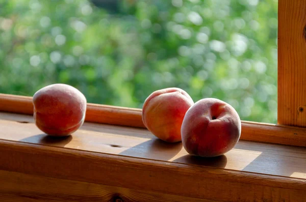 Organic Growth Ripe Peach Fruit Window — Stock Photo, Image