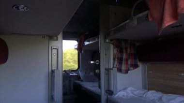 Hızlı Tren 102 Moskova Adler araba boyutu Ric Interier coupe, Krasnodar pencereden, sabah.
