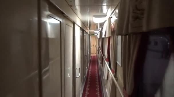 Train Marque Krasnaya Strela Moscou Sankt Petersburg Couloir Nuit — Video