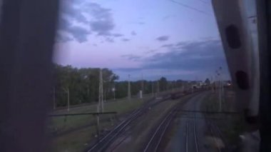 Marka tren Krasnaya strela Moskova - Sankt Petersburg, Bologoe istasyonu pencereden