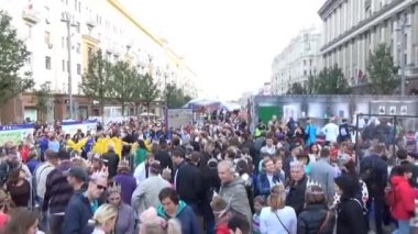 Moskova şehir günü kutlaması 2017, Tverskaya sokak, toplu kutlamalar, sahneler, conserts.