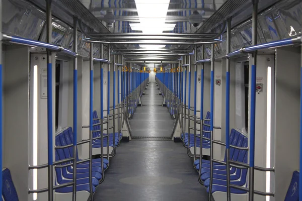 Moskova Metropolitain, 81-765 / 766.3 Moskva treni, 2018 yapımı. 04.2019