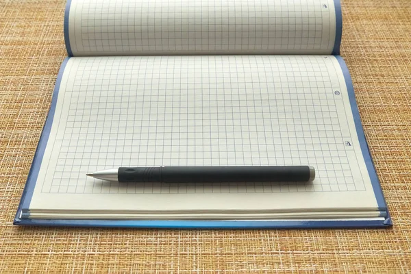 Kladblok Pen Blanco Vel Papier Business Kantoor — Stockfoto