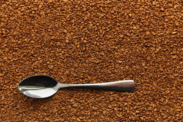 anlık kahve doku, çelik kaşık, aromatik içecek.