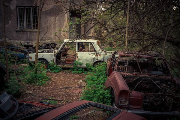 Megsemmisült Abanoded Autó Egy Elhagyott Helyen — Stock Fotó