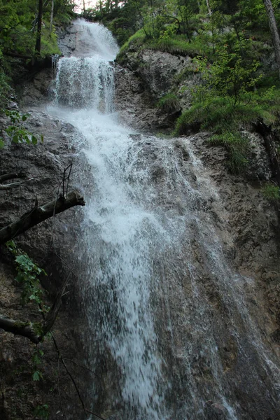 Nádherné vodopády na turistické stezce ve Slovenském ráji NAT — Stock fotografie