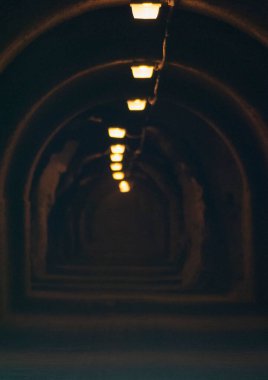 Real de Catorce, San Luis Potosi Meksika, Ogarrio Tüneli, kaldırım taşı yolu.