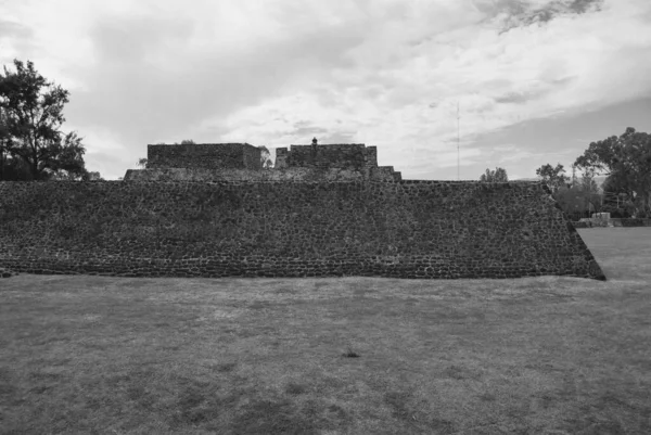 Black White Teopanzolco Postclassic Period Archaeological Aztec Site Ruins Cuernavaca — Stock Photo, Image
