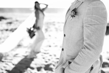 Düğün kavramı, iki ya da daha fazla insanın evlilikle birleştiği bir törendir. Düğün gelenekleri ve gelenekleri kültürler arasında büyük farklılık gösterir.