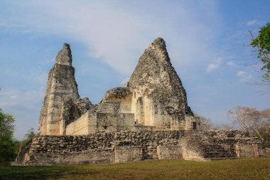 antik Xpujil, arkeolojik Maya alanı kalıntıları, Campeche Mexico piramidi 