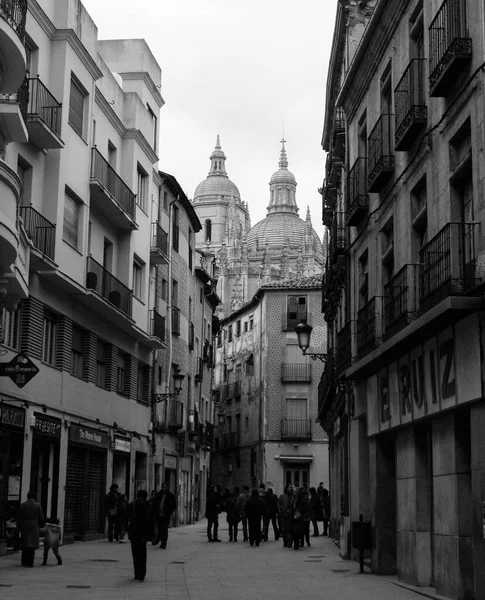 Ασπρόμαυρη Φωτογραφία Του Δρόμου Της Ισπανικής Πόλης Segovia Αρχιτεκτονική — Φωτογραφία Αρχείου