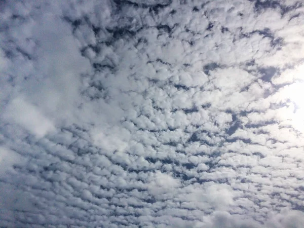 Ciel Bleu Nuageux Intéressant — Photo