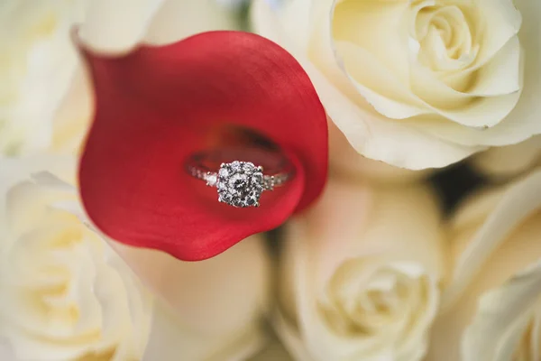 Flores Buquê Casamento Anel Noivado — Fotografia de Stock