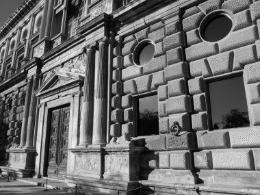 Alhambra, Endülüs - İspanya / Kasım 2010 La Alhambra, İspanya 'nın en önemli ve tanınmış İslami mimarisini sergileyen turistik merkezlerinden biri.