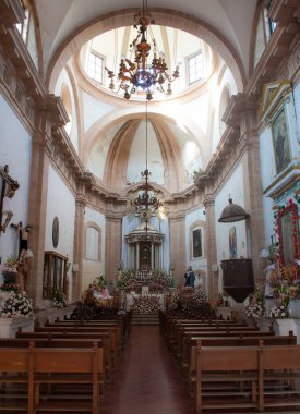 Zengin kültürü ve mimarisi, laik ve atalarının geleneklerinin korunması ve önemli Meksika tarihi mekanları göz önüne alındığında, Taxco sihirli bir kasaba olarak adlandırıldı.