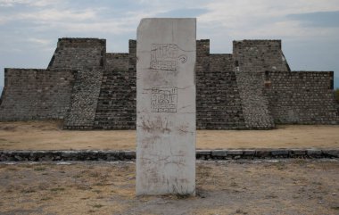 Xochicalco harabeleri, Kolomb öncesi arkeolojik alan, piramitler ve semboller Meksika