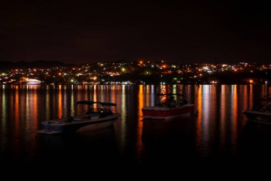Meksika 'daki Tequesquitengo Gölü' nde bir gece.