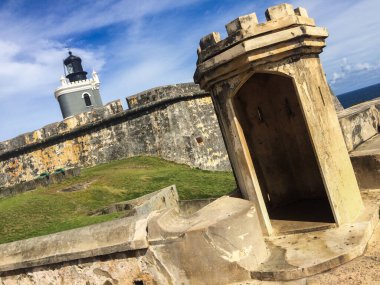 Porto Riko - 2017 San Juan, Porto Riko 'nun başkenti, Amerika' nın en eski üçüncü Avrupa başkenti, çeşitli tarihi binalar ve farklı mimari tarzlarla turizm merkezi.