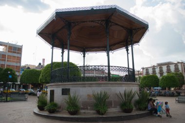 Arandas, Jalisco / Mexico - 2010 Kasabanın ana meydanına Miguel Hidalgo y Costilla 'nın adı verildi.