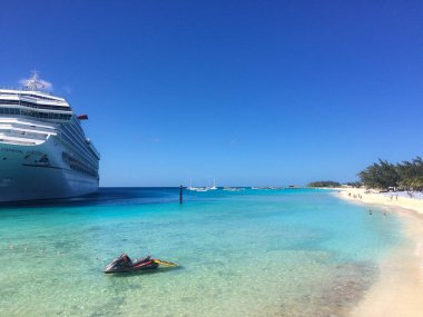 Grand Turk, Turks ve Caicos Adaları, Karayipler, okyanus suyu ve yolcu gemisi rıhtımı