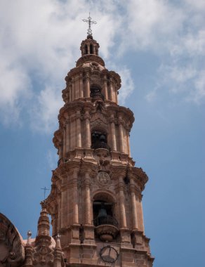 Nuestra Senora de la Asuncion Katedrali, şehrin ana kilisesi, barok tarzı cephe, Lagos de Moreno Meksika Kasabası