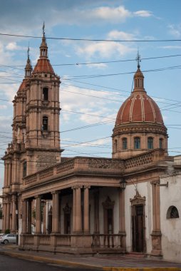 Lagos de Moreno 'nun güzel Tarihi Merkezi, zenginliği ve ihtişamıyla UNESCO Dünya Mirası Alanına seçildi. Lagos de Moreno, Jalisco, MExico