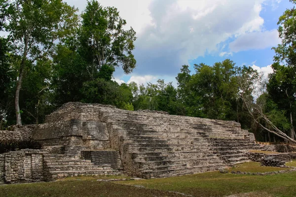 Quintana Roo Yucatan Yarımadası Meksika Piramitlerdeki Dzibanche Kalıntıları — Stok fotoğraf