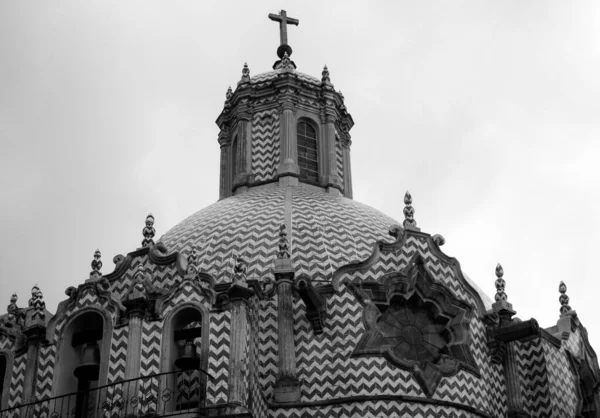 Top Dome Close Του Ναού Ποσίτο Παρεκκλήσι Στο Villa Μεξικό — Φωτογραφία Αρχείου