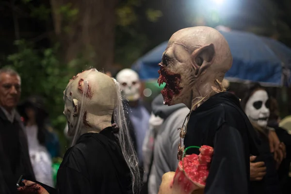 México Octubre 2017 Disfraces Halloween Festival Máscaras Zombies Muertos —  Fotos de Stock