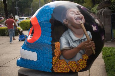 CDMX Meksika / Kasım 02 2017 Ölüler Günü, Meksika 'nın her yerinde kutlanan, ölen arkadaşlarını ve aile fertlerini hatırlayan ve manevi yolculuklarına destek olan bayram. Meksika kültürü 