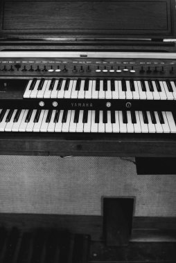 El Triunfo, Baja California Sur, Meksika. 2023 'te, piyano ve diğer enstrümanlar dünyanın dört bir yanından kasabaya getirildi ve hala bir piyano müzesi var.