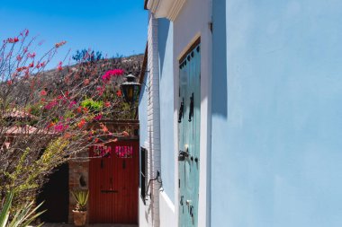 El Triunfo, Kuzey Amerika 'daki en iyi korunmuş 19. ve 20. yüzyıl madencilik topluluklarından biridir ve arkeolojik araştırmalar için önemli bir alandır. Baja California, Meksika