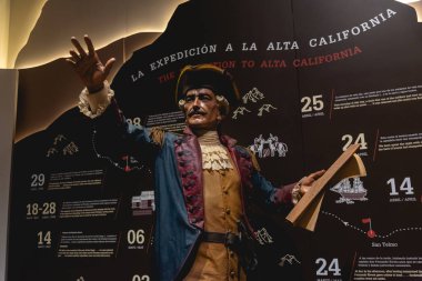 MUVACA Müzesi, El Triunfo Meksika Kasabası 'ndaki bu iki dilli, biyolojik ve multimedya müzesi bize Kaliforniya' daki kovboy kültürünün kökeni hakkında önemli hikayeler gösteriyor. Baja California Sur.