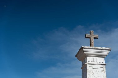 El Triunfo, Kuzey Amerika 'daki en iyi korunmuş 19. ve 20. yüzyıl madencilik topluluklarından biridir ve arkeolojik araştırmalar için önemli bir alandır. Baja California, Meksika