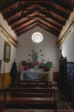 Guadalupe Hanımefendisi Kilisesi yapımına 19. yüzyılda Meksika 'nın Baja California Sur kentindeki El Triunfo kasabasında gümüş ve altın yatakları bulunduktan sonra başladı.