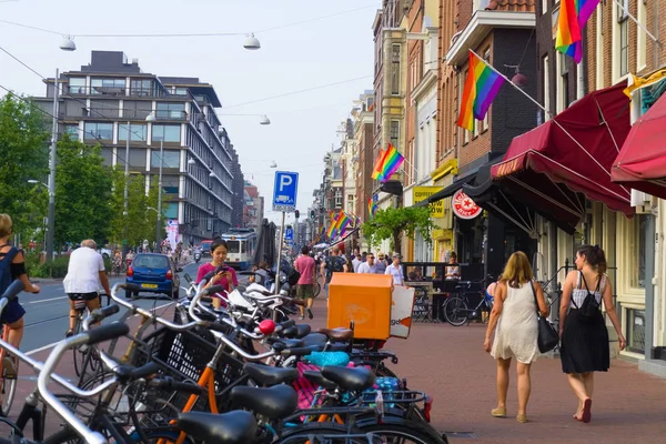 27-07-2019 Amsterdam Nederland Pride parade 2019 Amsterdam bedekt met regenboog vlaggen — Stockfoto