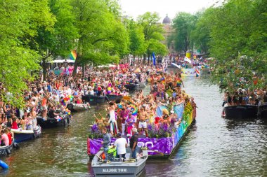 03-08-2019 Amsterdam Hollanda gurur geçit töreninin son günü 1969 - 2019 gurur geçit töreninin 50.