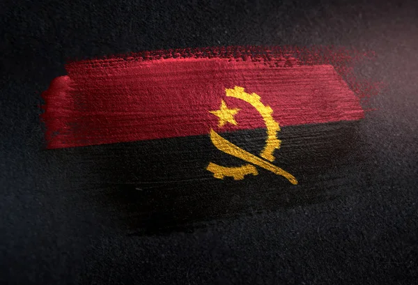 Angola Flagge Aus Metallischer Pinselfarbe Dunkler Grunge Wand — Stockfoto