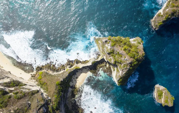 Top Down Drone Shot of Nusa Batumategan Miles de islas en Nusa — Foto de Stock