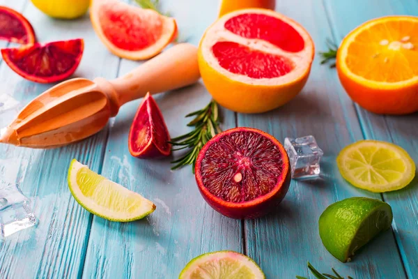 Frukt Bakgrund Färgglada Skiva Färsk Frukt Apelsin Mandarin Lime Citron — Stockfoto