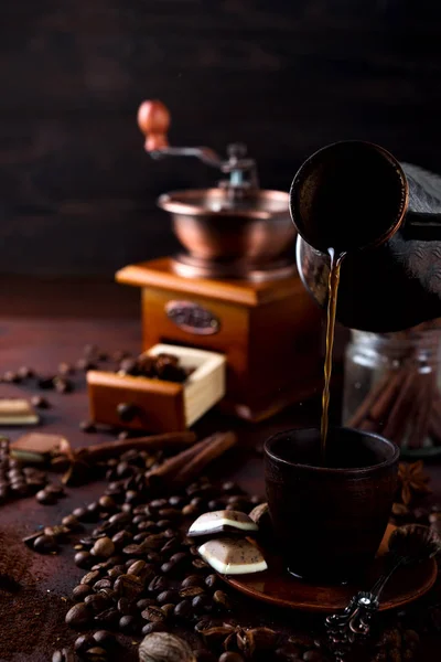 Coffee Pouring Cup Background Coffee Beans Coffee Grinder Spice — Stock Photo, Image