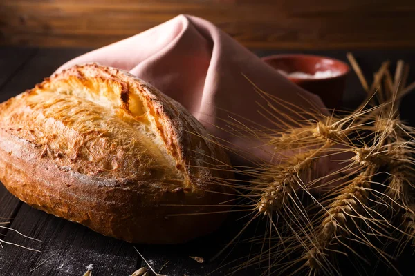 焼きたてパン ベーカリー パン食べて品揃え栄養有機製造装置生産エネルギー活力の概念をダイエット食品の種類の完全なテーブル — ストック写真