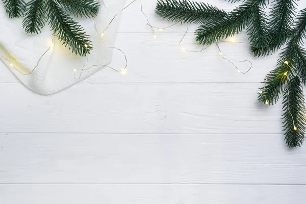 Composición Navideña Juguetes Navidad Manta Punto Ramas Abeto Con Luces — Foto de Stock