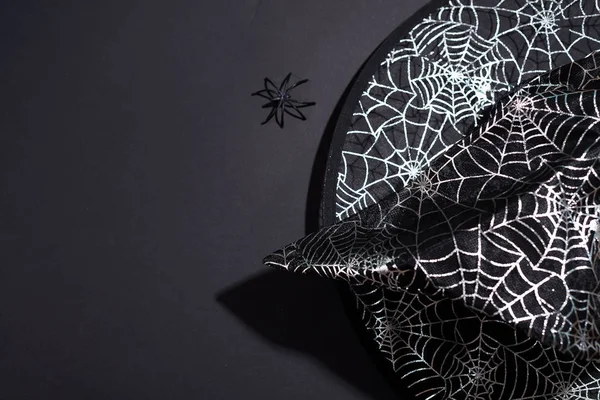 Zwarte Heks Muts Met Een Patroon Van Spinnenwebben Met Zwarte — Stockfoto